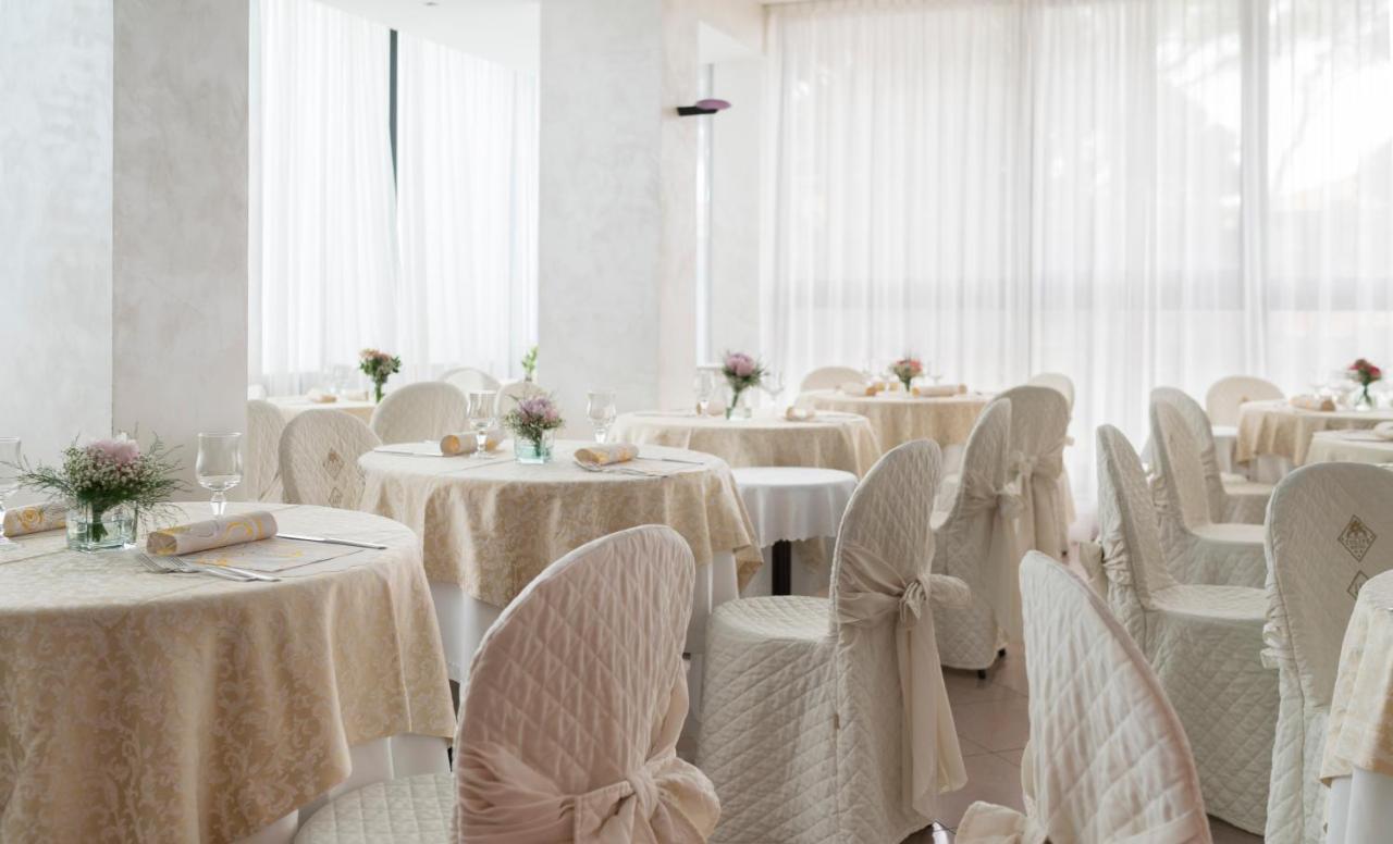 Hotel Tulipe Nazionale Riccione Ngoại thất bức ảnh